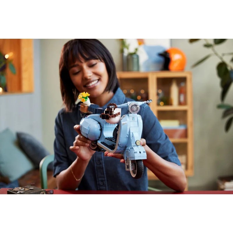 LEGO 10298 LEGO: Vespa 125 — foto 10