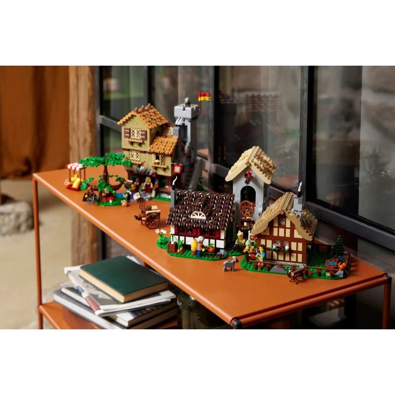 LEGO 10332 Plaza Mayor Medieval — foto 13