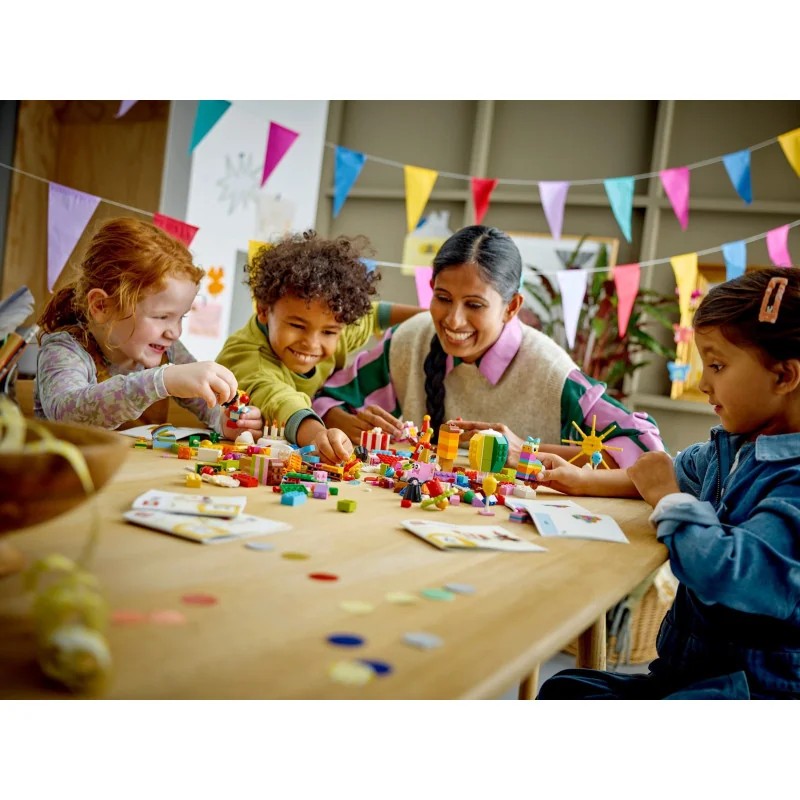 LEGO 11029 Caja Creativa: Fiesta — foto 12