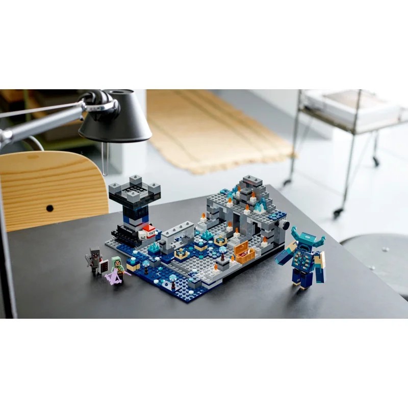 LEGO 21246 La Batalla en la Oscuridad Profunda — foto 10