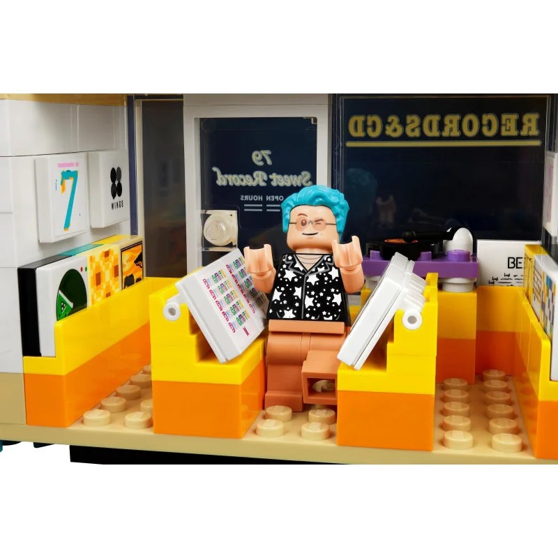 LEGO 21339 BTS Dynamite — foto 5