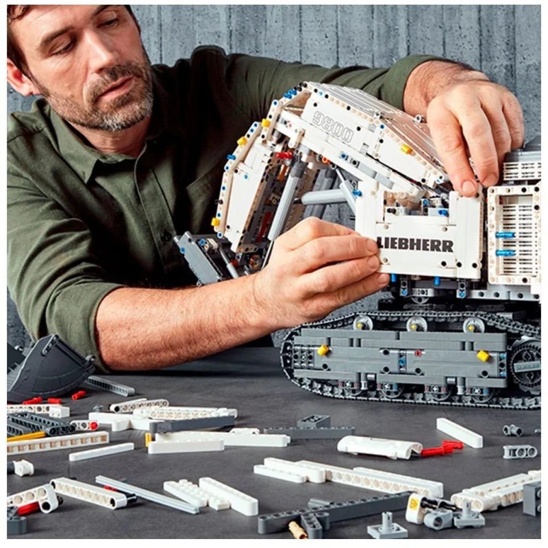 LEGO 42100 excavadora Liebherr R 9800 — foto 9