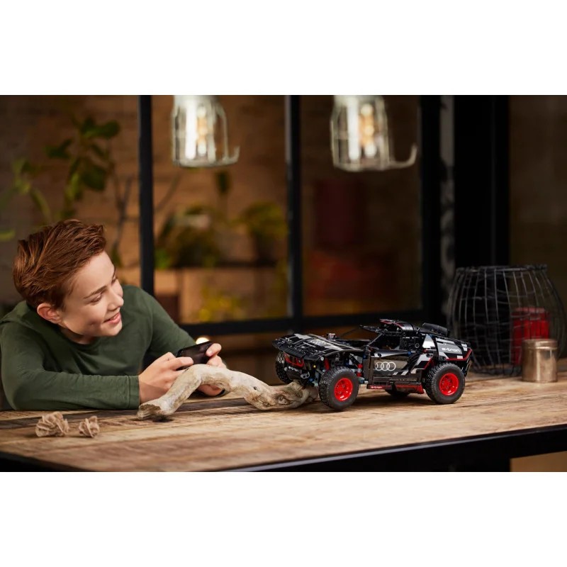 LEGO 42160 Audi RS Q e-tron — foto 9