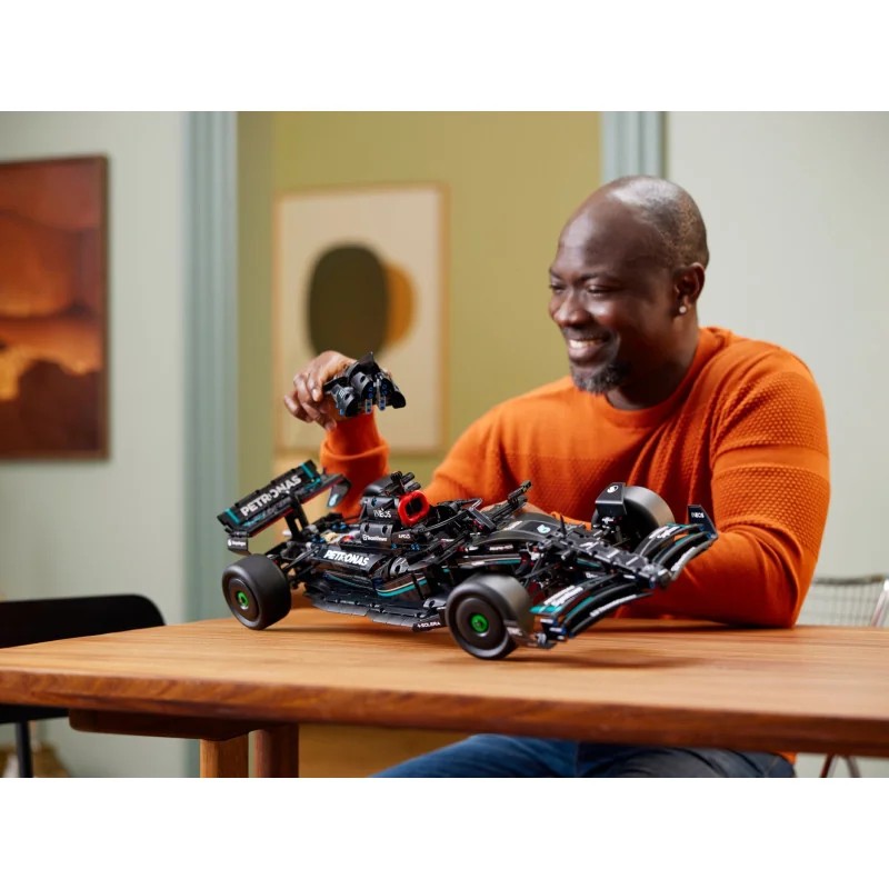 LEGO 42171 Mercedes-AMG F1 W14 E Performance — foto 8