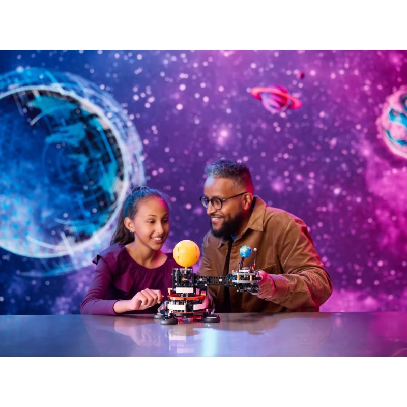 LEGO 42179 Planeta Tierra y Luna en Órbita — foto 5