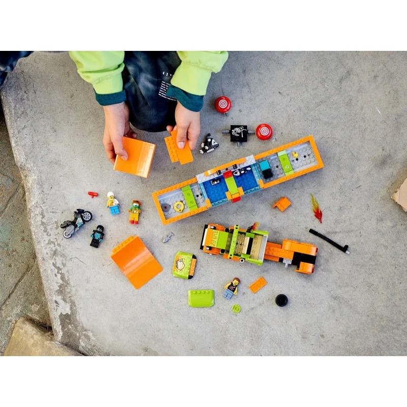 LEGO 60294 espectáculo Acrobático: Camión — foto 11