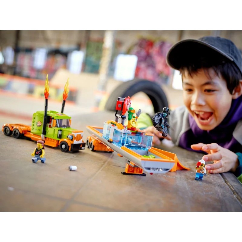 LEGO 60294 espectáculo Acrobático: Camión — foto 12