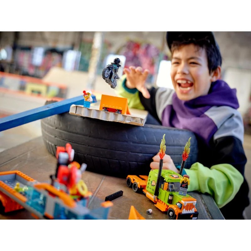 LEGO 60294 espectáculo Acrobático: Camión — foto 13