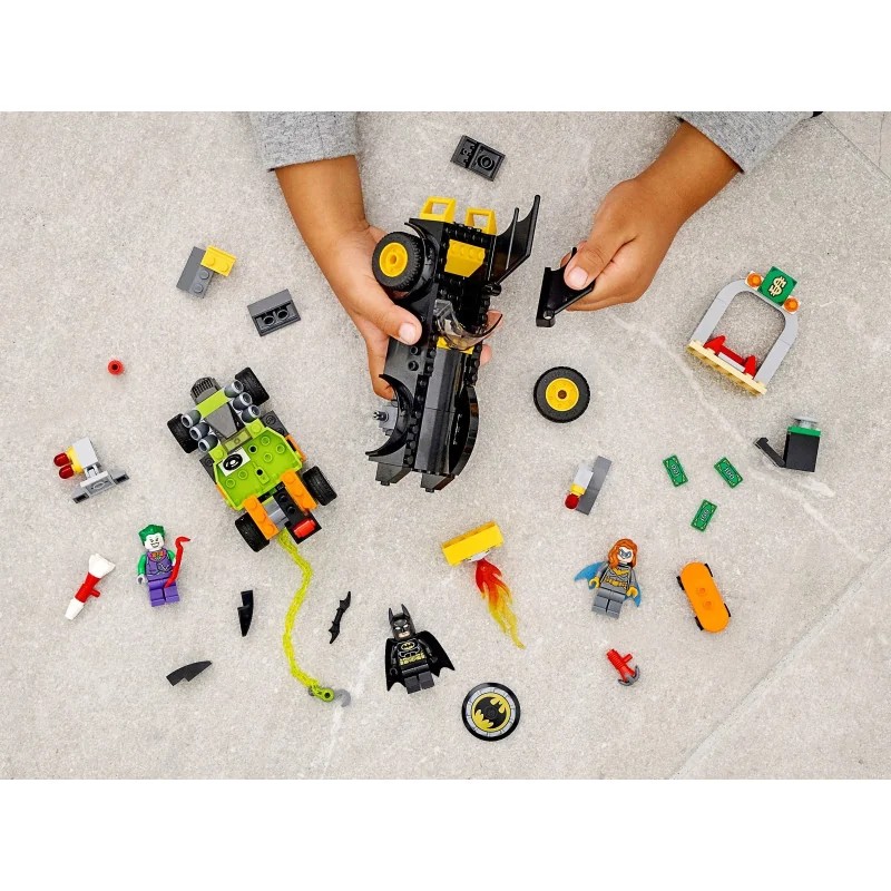 LEGO 76180 Batman vs. The Joker: Persecución en el Batmobile — foto 10