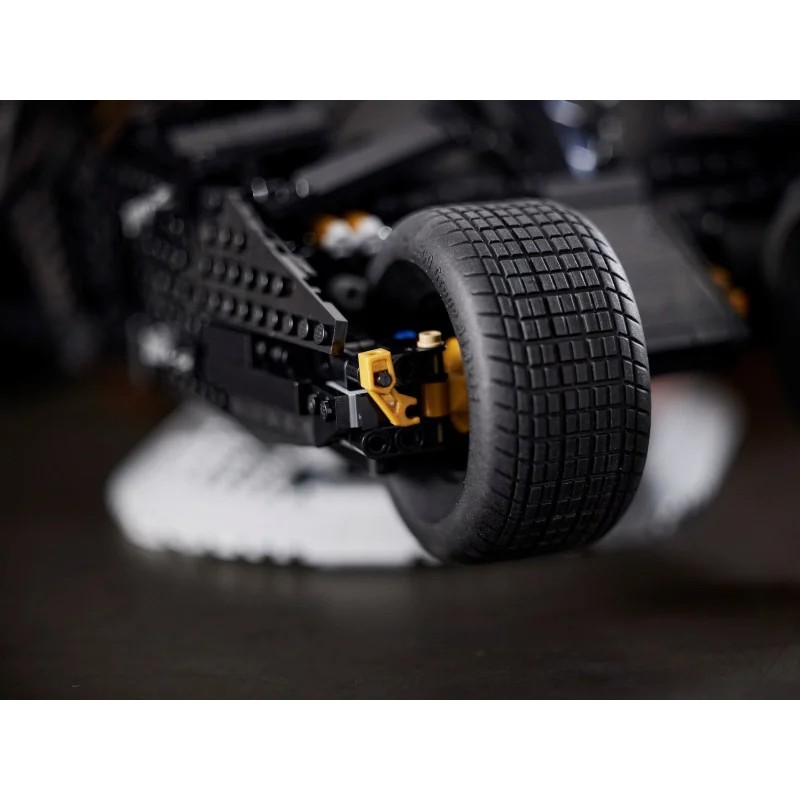 LEGO 76240 DC Batman: Batmóvil Blindado — foto 11