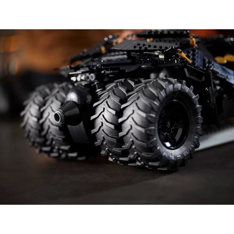 LEGO 76240 DC Batman: Batmóvil Blindado — foto 9