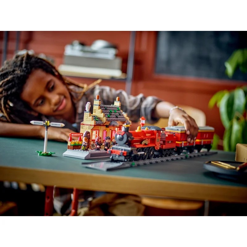 LEGO 76423 expreso de Hogwarts y estación de Hogsmeade — foto 10